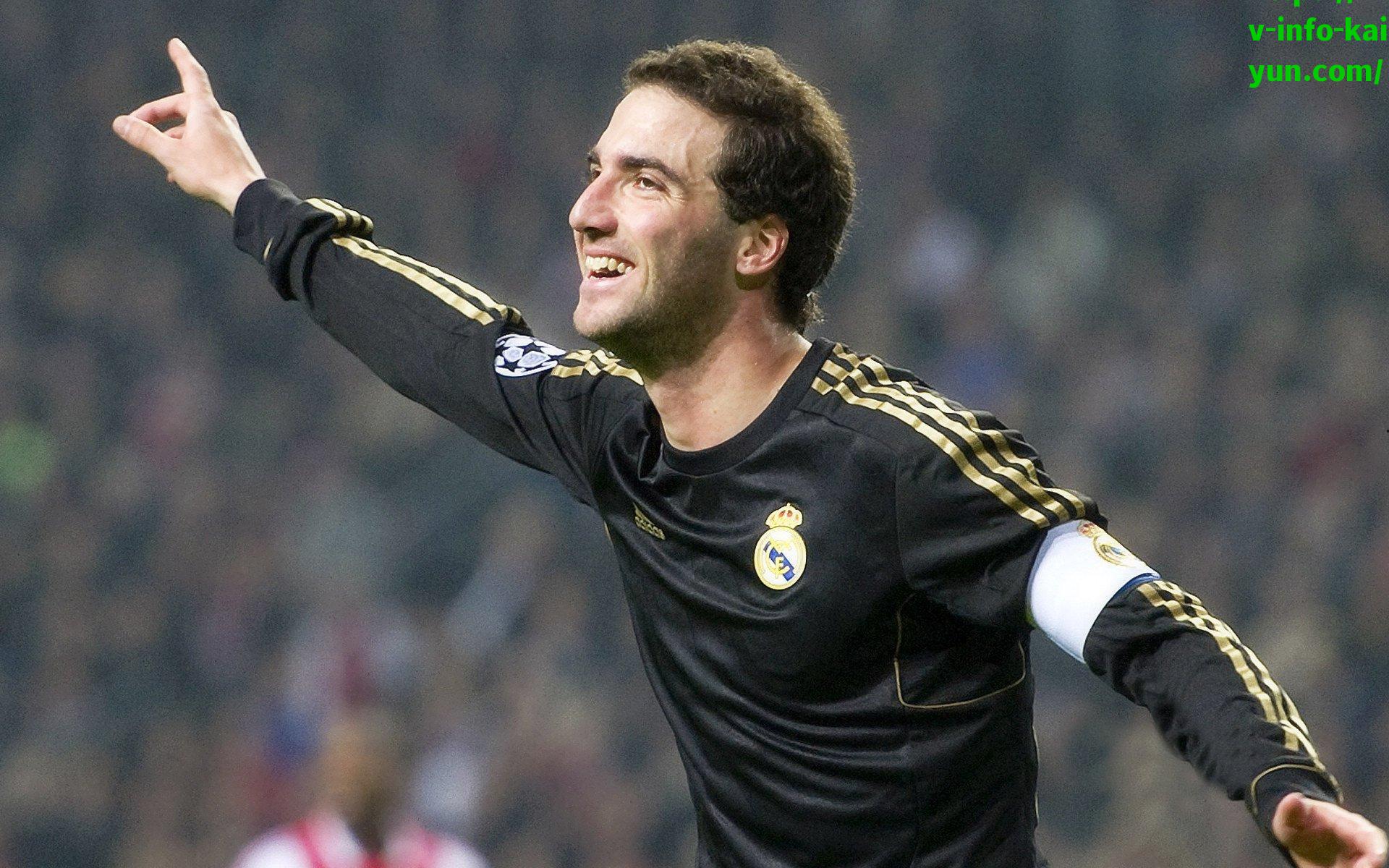 欧冠五虎将加盟法国队，姆巴佩训练场开怀大笑引爆期待